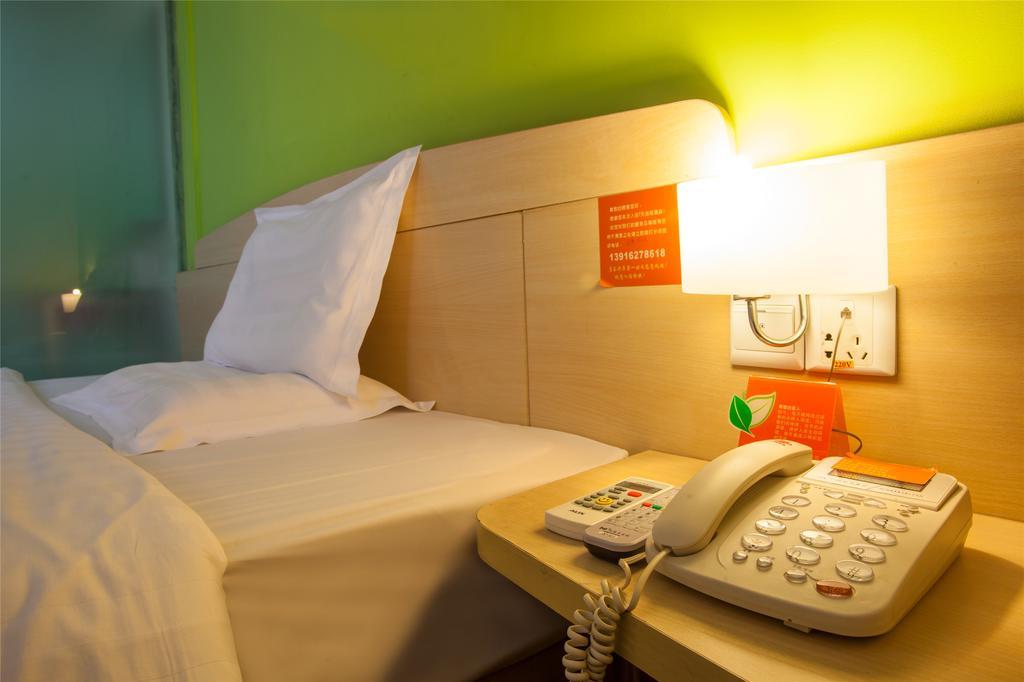 7Days Inn Qingdao Wusi Square Middle Xianggang Road Exterior photo